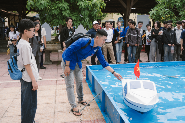 Ngày hội STEM 2026: Sôi động sáng tạo tại Khoa Kỹ thuật biển – Trường Kỹ thuật và Công nghệ, Trường Đại học Nha Trang
