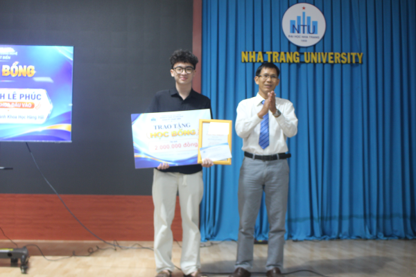 Khoa Kỹ thuật Biển –  Trường Kỹ thuật và Công nghệ - Trường Đại học Nha Trang tưng bừng tổ chức chương trình "Chào mừng Tân sinh viên Khóa 68"