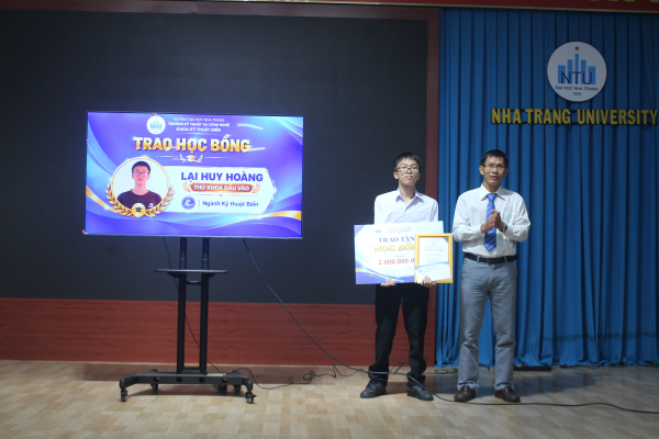 Khoa Kỹ thuật Biển –  Trường Kỹ thuật và Công nghệ - Trường Đại học Nha Trang tưng bừng tổ chức chương trình "Chào mừng Tân sinh viên Khóa 68"