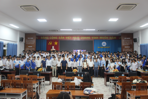 Khoa Kỹ thuật Biển –  Trường Kỹ thuật và Công nghệ - Trường Đại học Nha Trang tưng bừng tổ chức chương trình "Chào mừng Tân sinh viên Khóa 68"